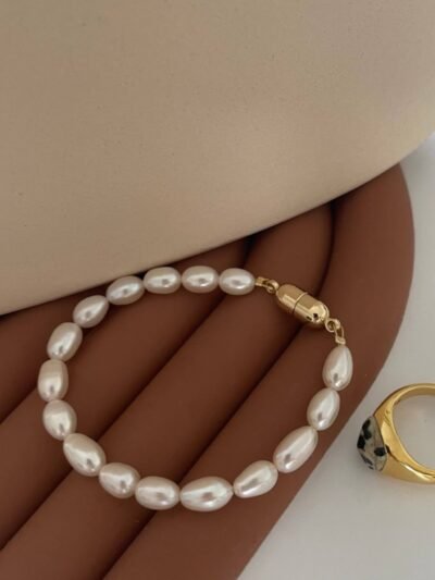 🌿 Pure Serenity – Flawless Pearl Bracelet