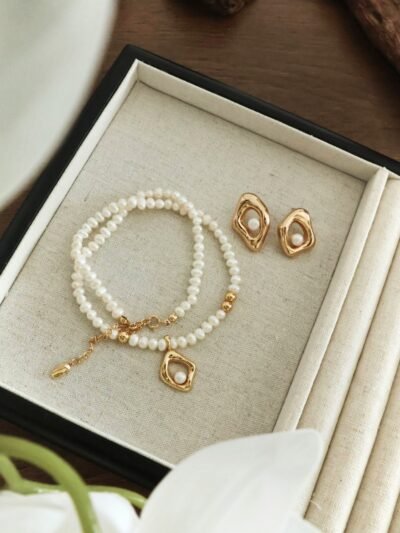 Modern Geometry Set – Necklace & Earrings