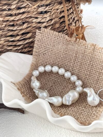 The Ocean’s Treasure - The Majestic Baroque Pearl Bracelet 🌊