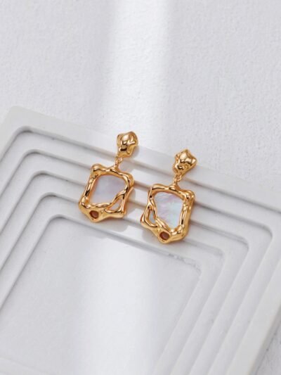 S925 vintage gold mother of stud pearl earrings