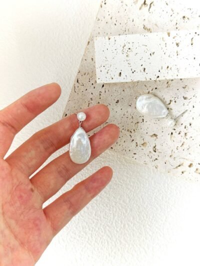 Grand Dewdrop – Pearl Drop Earrings