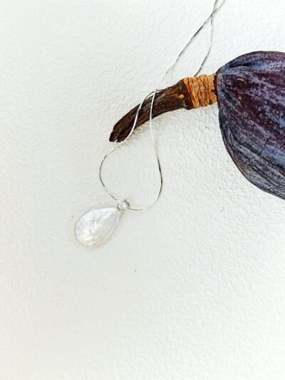 Grand Dewdrop – Pearl Pendant Necklace