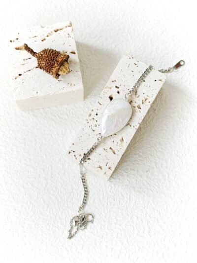 Grand Dewdrop – Pearl Charm Bracelet